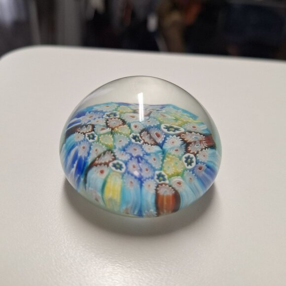 Millefiori Art Glass Paperweight Small 2 Inch Rainbow Colorful Flower Scalloped - Picture 2 of 9